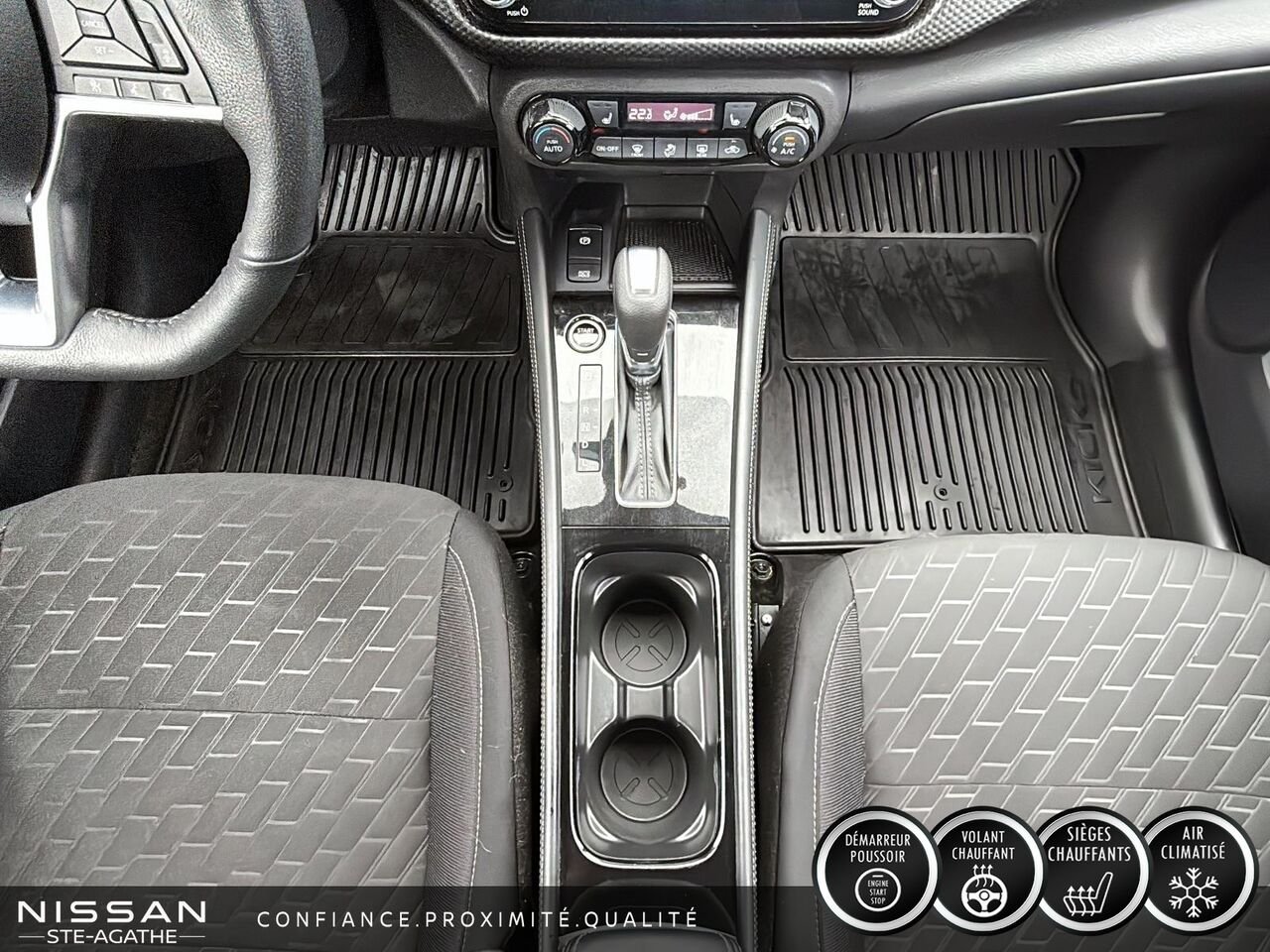 Nissan Kicks Play SV | 1 PROPRIÉTAIRE | JAMAIS ACCIDENTÉ | BANCS CHAUFFANTS | VOLANT CHAUFFANT 2025 Bleu Sainte-Agathe-des-Monts - photo #11