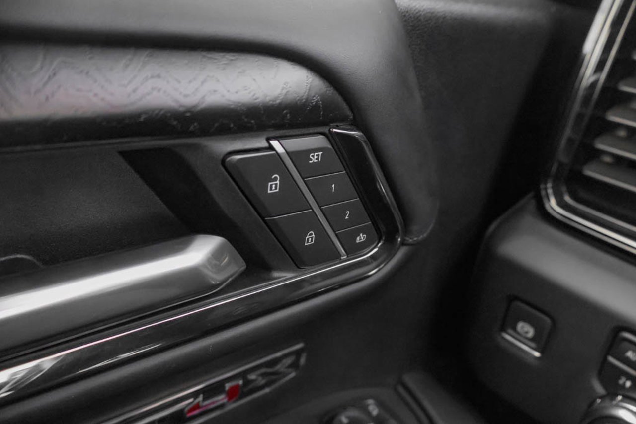 2024 GMC Sierra 1500 4WD Crew Cab 147 AT4X Grey Sherwood Park - photo #17
