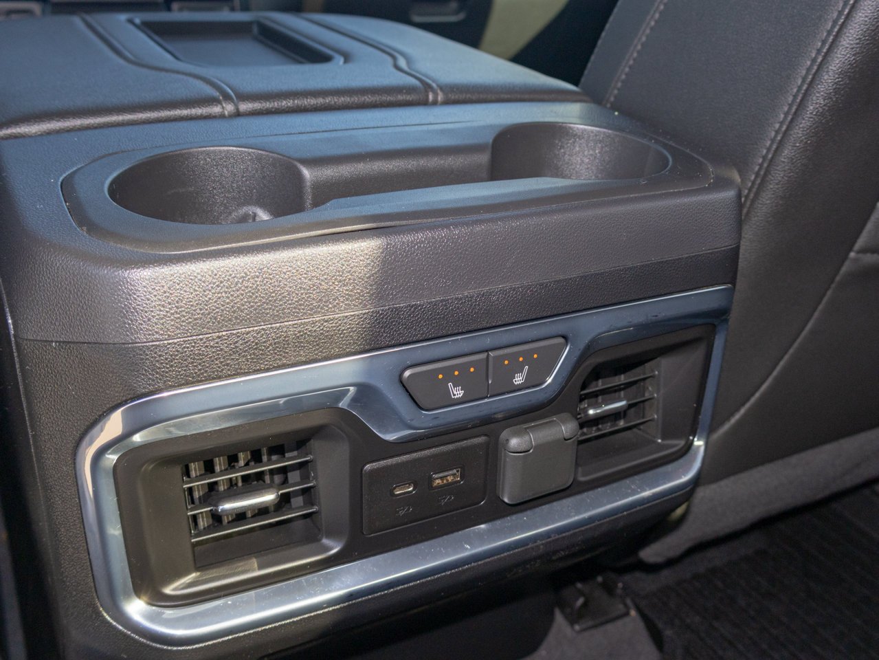 2020 Chevrolet Silverado 2500HD 4WD Crew Cab 159 LTZ White Sherwood Park - photo #34