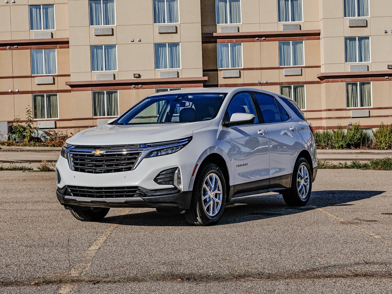 2022 Chevrolet Equinox AWD 4dr LT w/1LT White Sherwood Park - photo #3