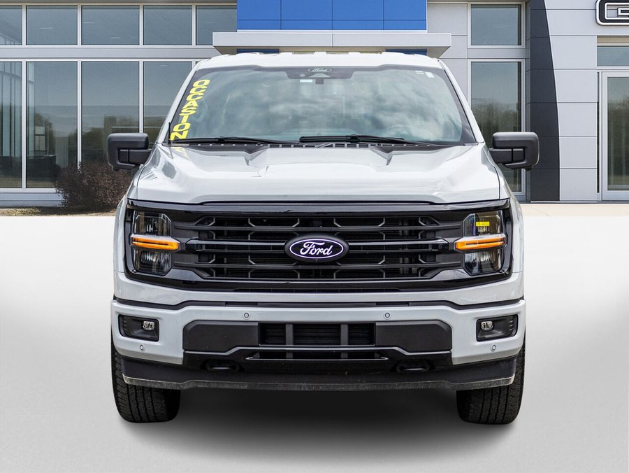 Ford F-150 XLT cabine SuperCrew 4RM caisse de 5,5 pi 2024 Gris