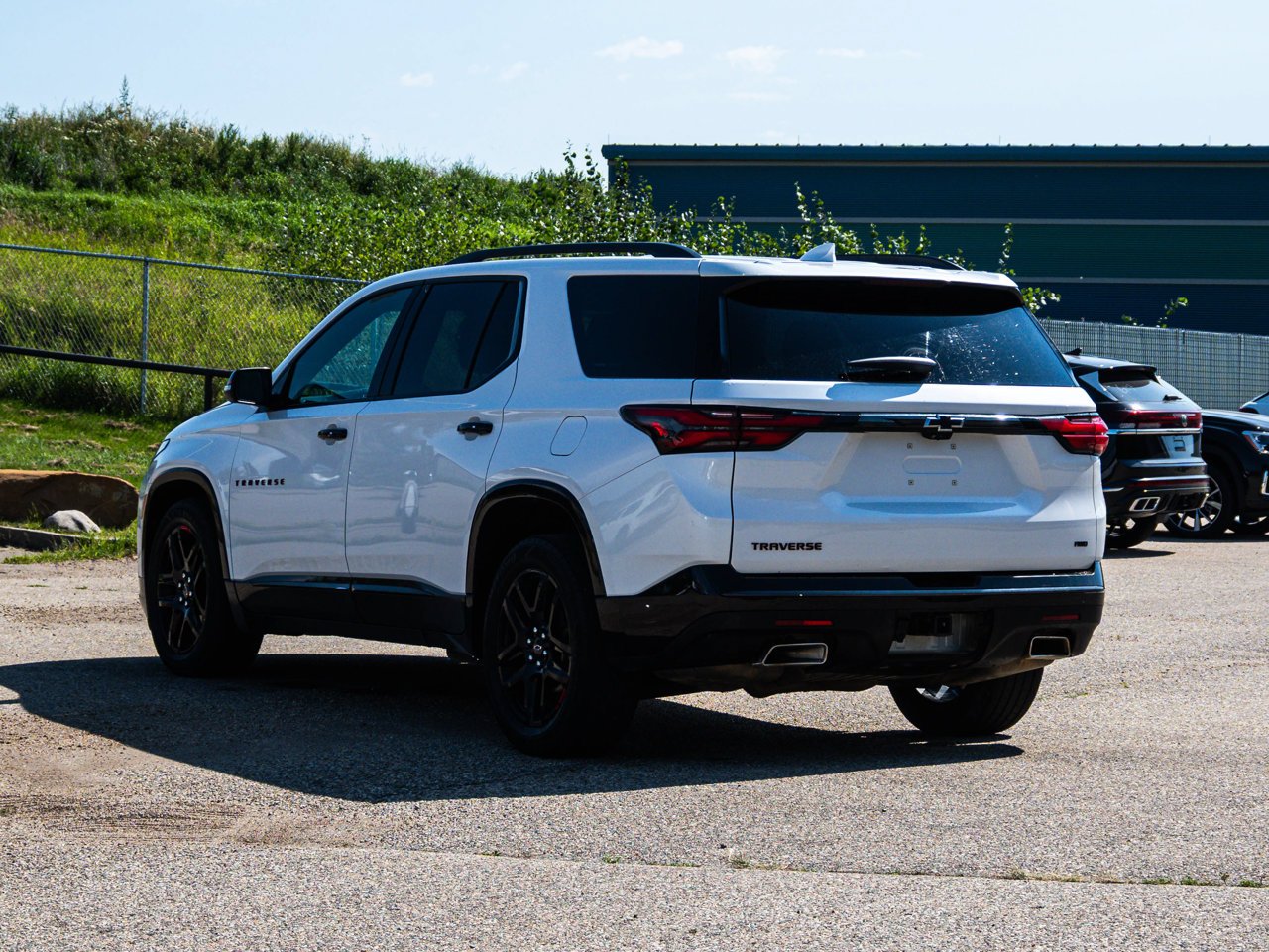 2023 Chevrolet Traverse AWD 4dr Premier White Sherwood Park - photo #10