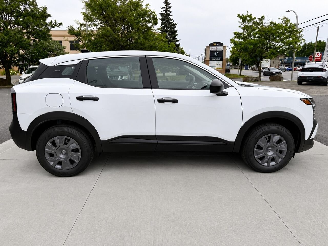 NISSAN Kicks KICKS S AWD 2026 Bleu foncé nacré Châteauguay - photo #5
