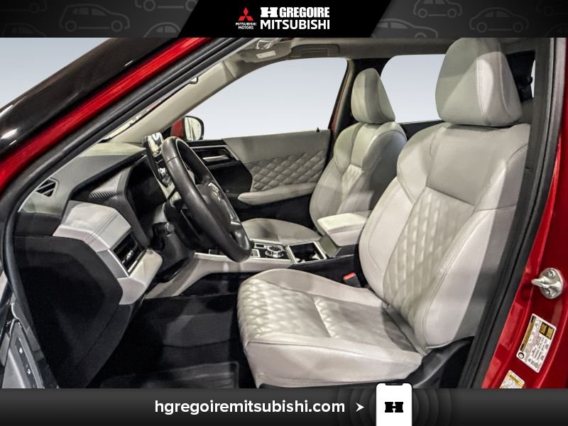 2024 Mitsubishi Outlander Red Saint-Eustache - photo #13