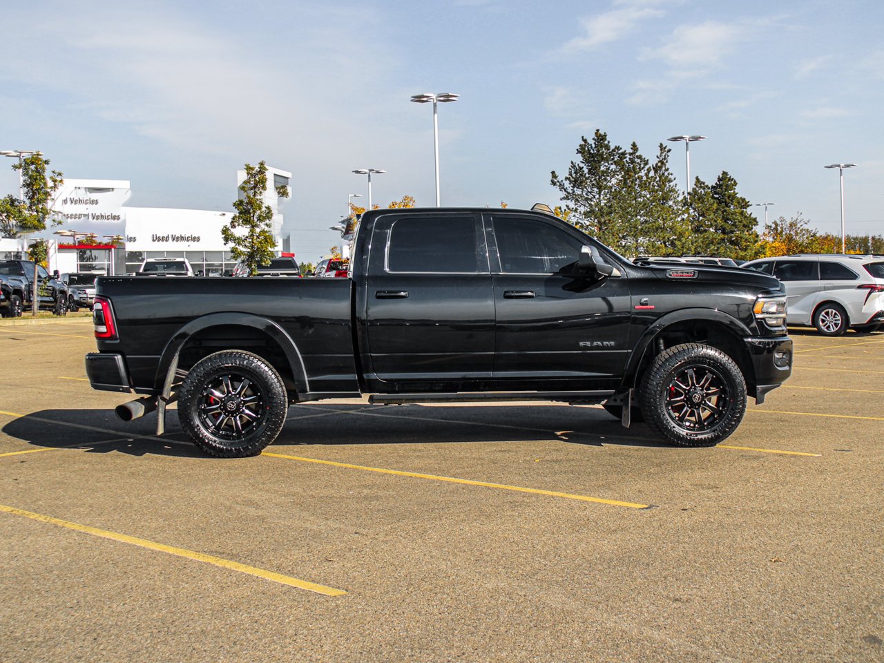 2019 Ram 3500 Laramie 4x4 Crew Cab 6'4 Box Black Sherwood Park - photo #9