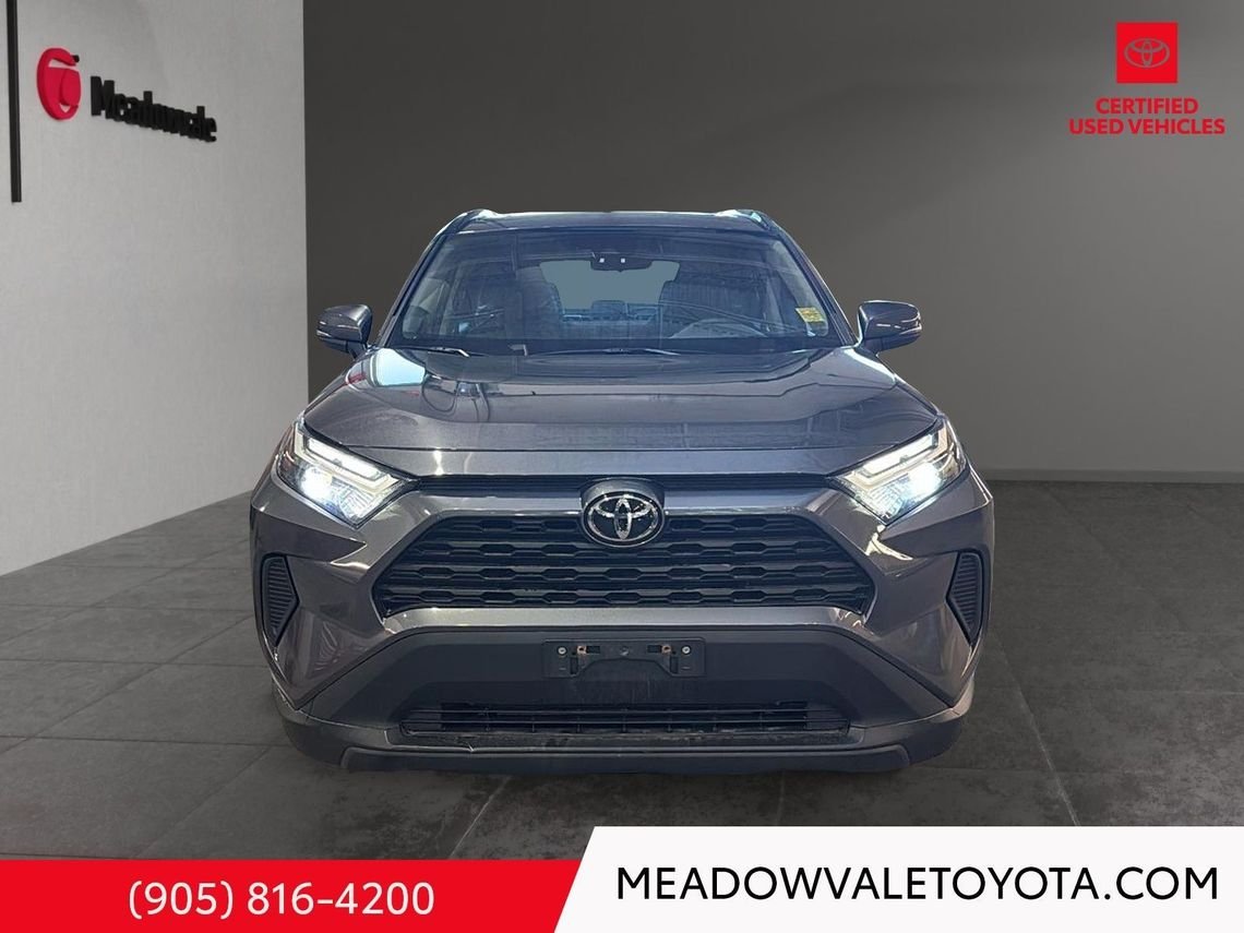 2022 Toyota RAV4 Sunroof, AWD, Power tailgate, Powers Drivers Seat, one owner Magnetic Grey Metallic Mississauga - photo #1