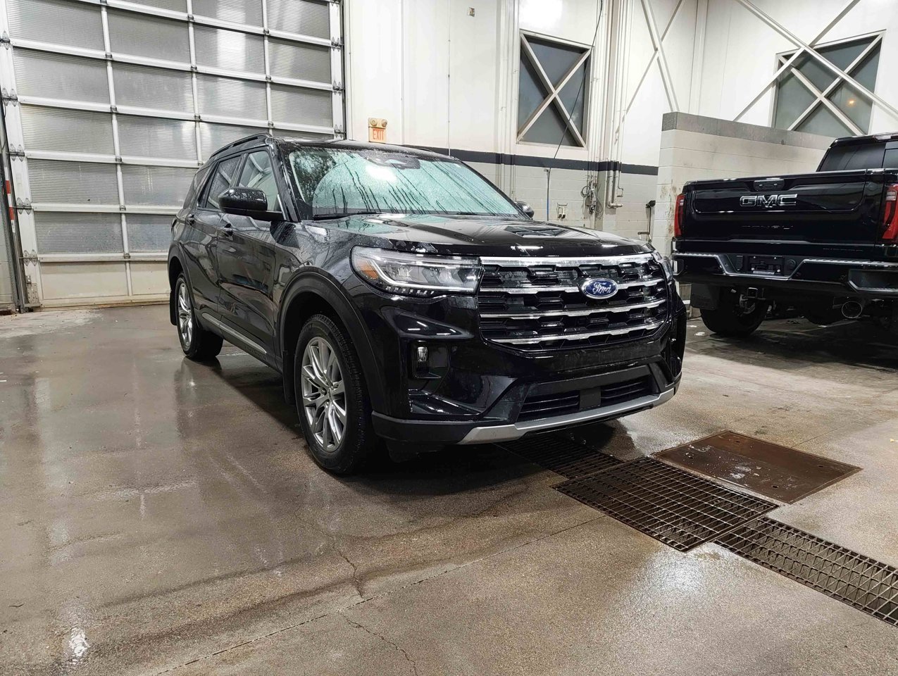 2025 Ford Explorer Active 4WD Black Sherwood Park - photo #2