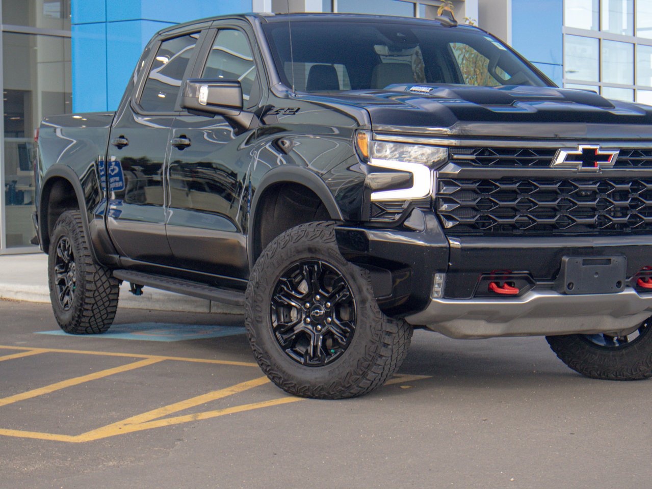 2024 Chevrolet Silverado 1500 4WD Crew Cab 147 ZR2 Black Sherwood Park - photo #5