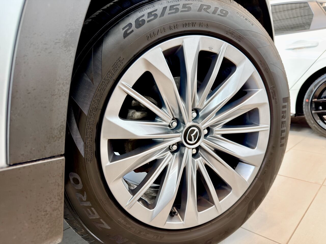 2024 Mazda CX-90 hybride léger GS-L 4WD Silver Notre-Dame-des-Prairies - photo #13