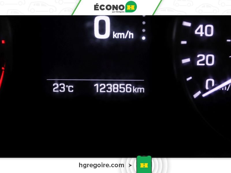 2018 Hyundai Elantra White Laval - photo #11