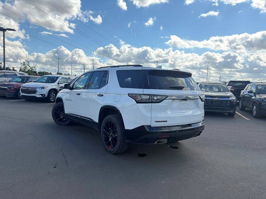 2021 Chevrolet Traverse Premier Redline Edition AWD 3.6L 7 Passenger | Dual Panel Sunroof White