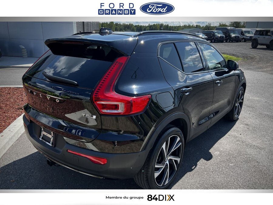 2021 Volvo XC40 Black