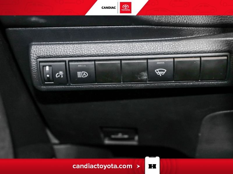 Toyota Corolla 2023 Argent Blainville - photo #18