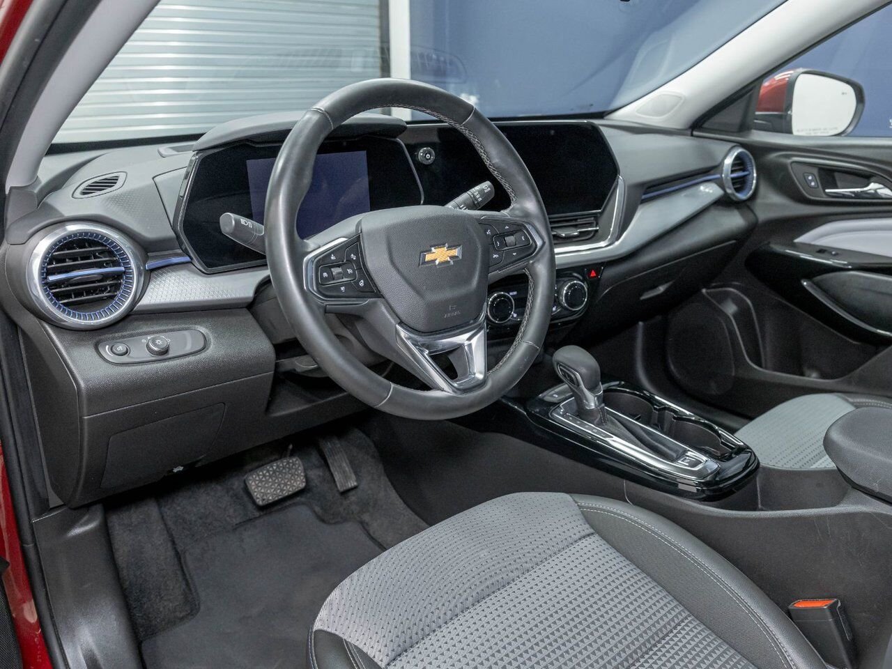 Chevrolet Trax LT *SIÈGES / VOLANT CHAUFF* CARPLAY REG ADAPT WIFI 2025 Rouge Saint-Jérôme - photo #1