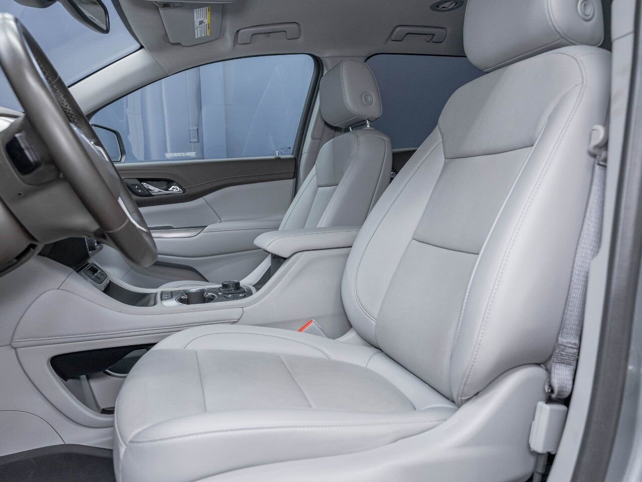 GMC Acadia SLT AWD *NAV* CUIR SIÈGES CHAUF HAYON ELECT BOSE 2023 Gris Saint-Jérôme - photo #9