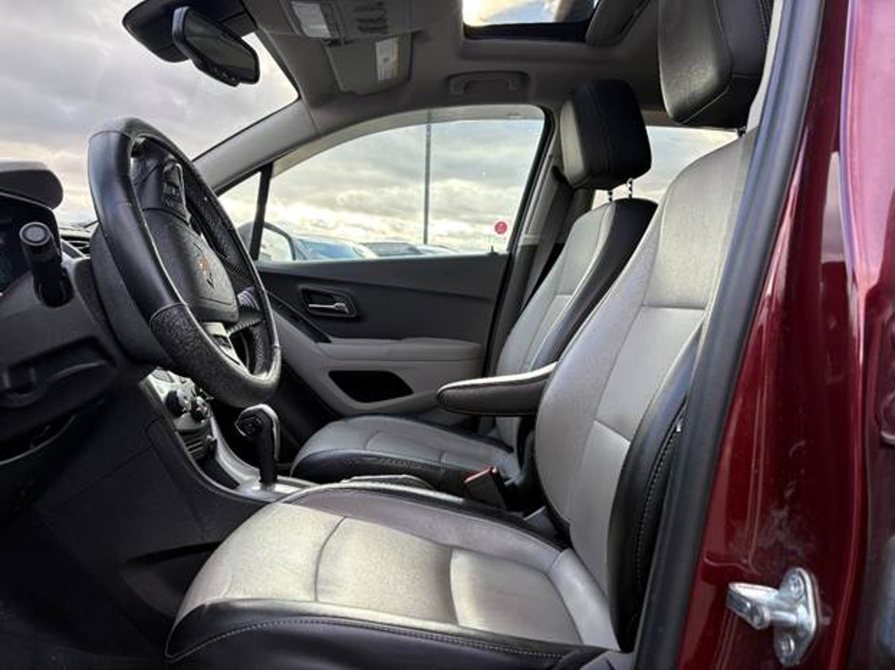2016 Chevrolet Trax AWD 4dr LTZ Red Sherwood Park - photo #5