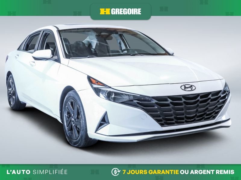 2021 Hyundai Elantra White Laval - photo #0