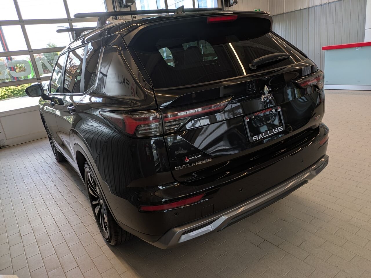 2025 Mitsubishi Outlander Black Gatineau - photo #18