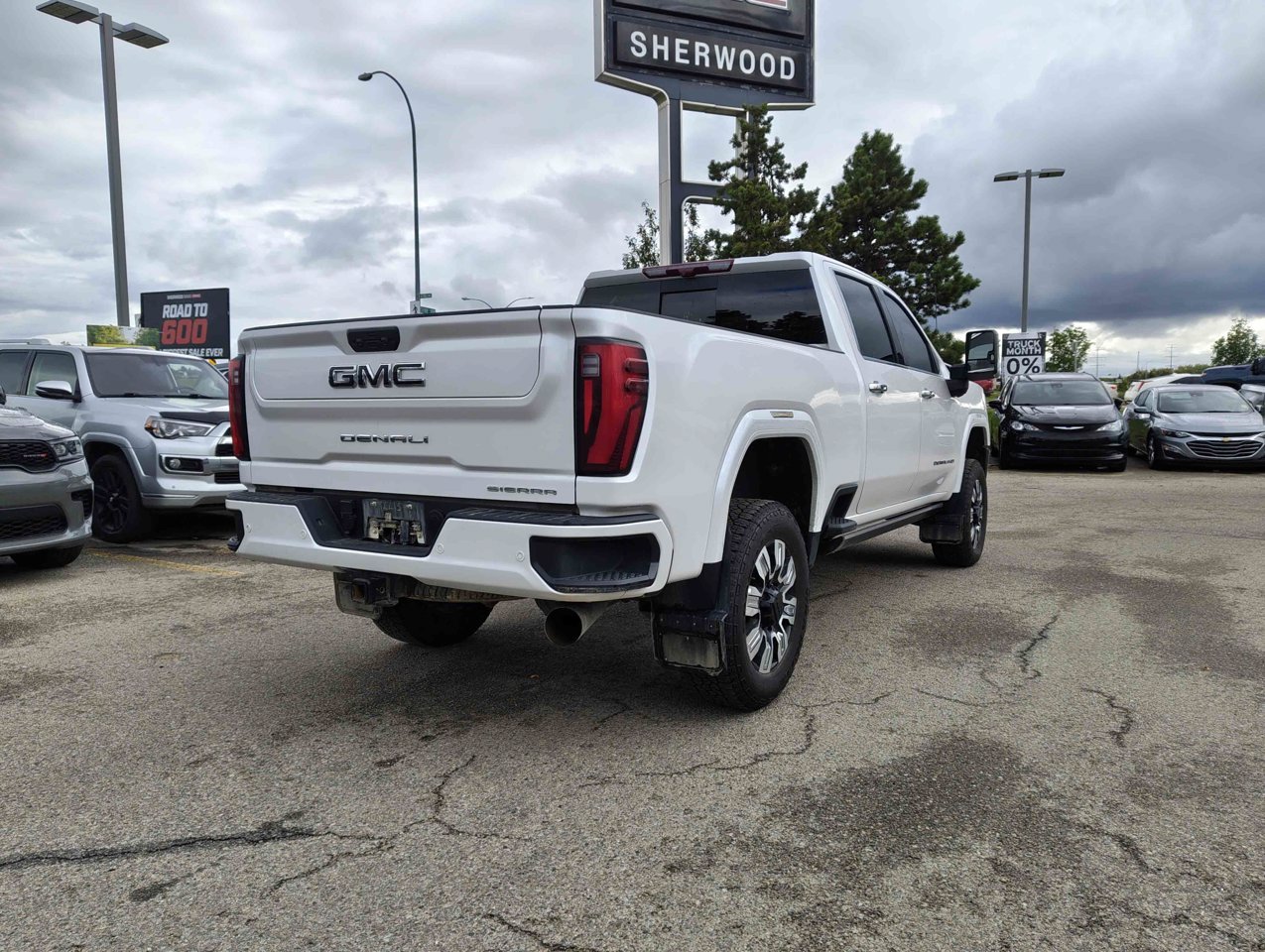 2024 GMC Sierra 3500HD 4WD Crew Cab 159 Denali White Sherwood Park - photo #5
