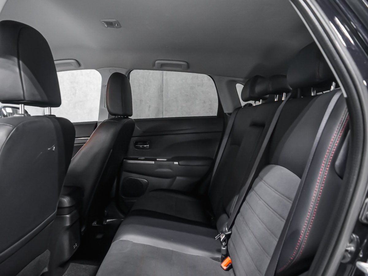 Mitsubishi RVR SE 2024 Noir Montréal - photo #12