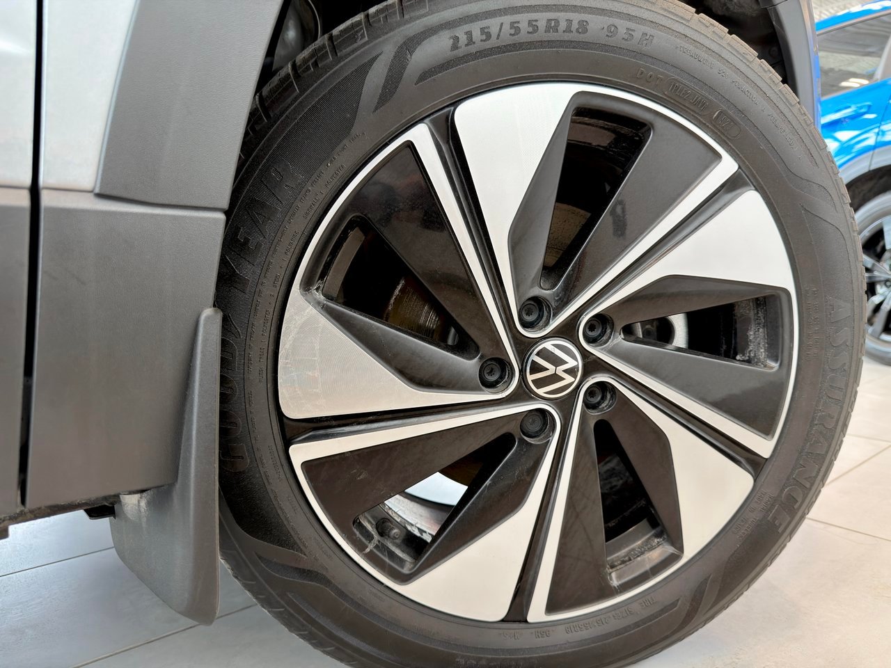 Volkswagen Taos 2023 Argent Notre-Dame-des-Prairies - photo #19