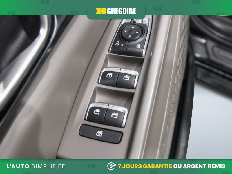 2025 Kia Carnival Black Blainville - photo #18