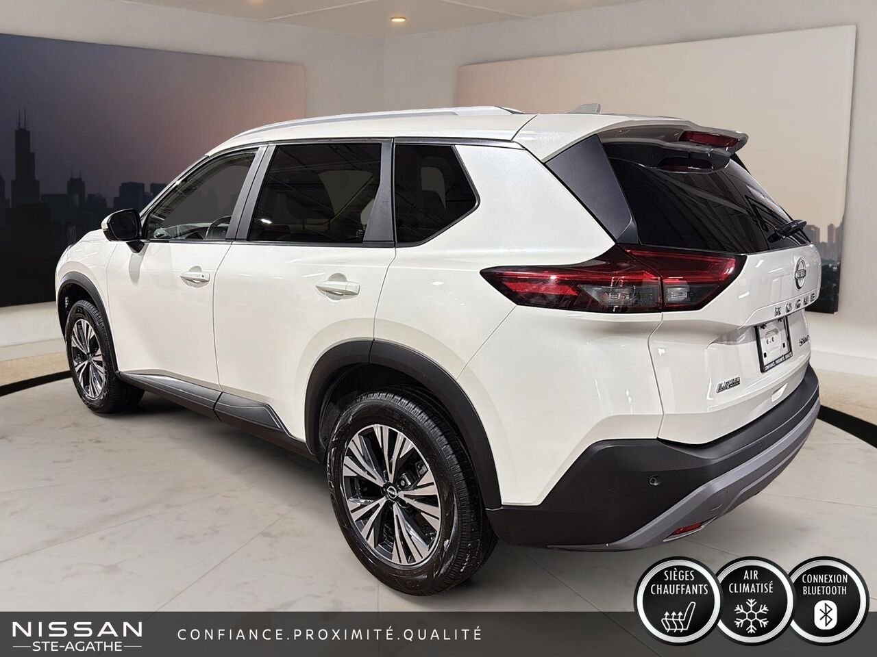 Nissan Rogue SV TI | SEULEMENT 27 125 KM | ENSEMBLE TOIT OUVRANT | SIÈGES CHAUFFANTS 2023 Blanc Saint-Jérôme - photo #4