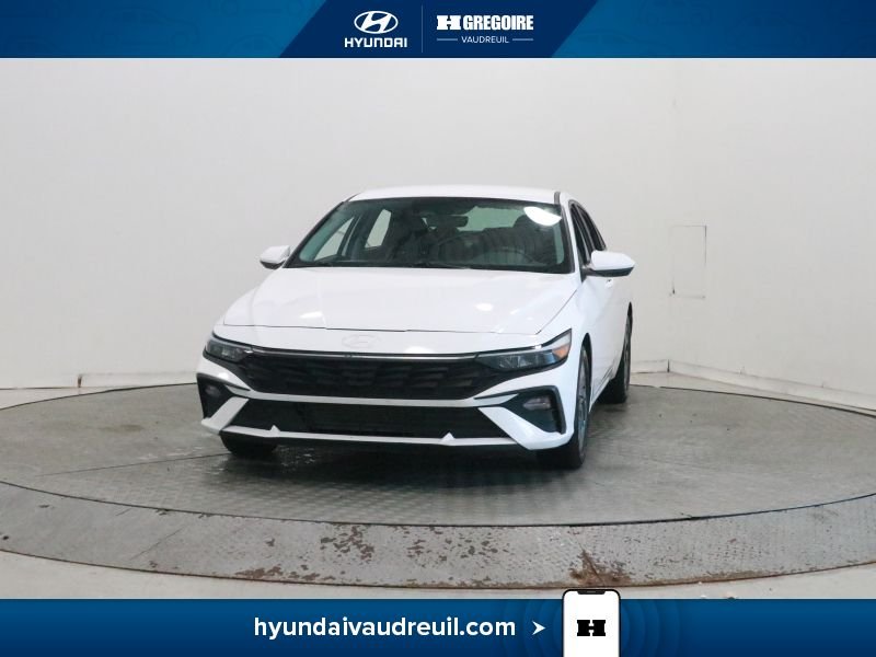 Hyundai Elantra YE21 | Preferred IVT 2024 Blanc Laval - photo #4