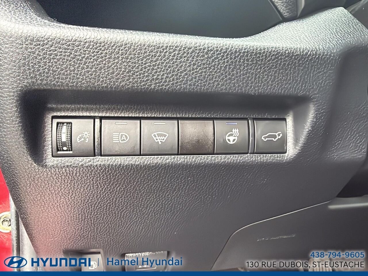 2020 Toyota RAV4 Red Saint-Eustache - photo #9