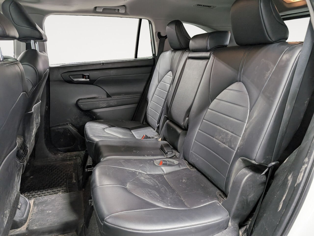 Toyota Highlander XLE/AWD/SIÈGES CHAUFFANTS/VOLANT CHAUFFANT/TOIT OUVRANT/BLUETOOTH/AC BIZONE 2023 Frisson glacé nacré Sherbrooke - photo #21