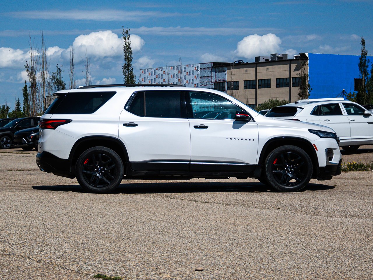 2023 Chevrolet Traverse AWD 4dr Premier White Sherwood Park - photo #13