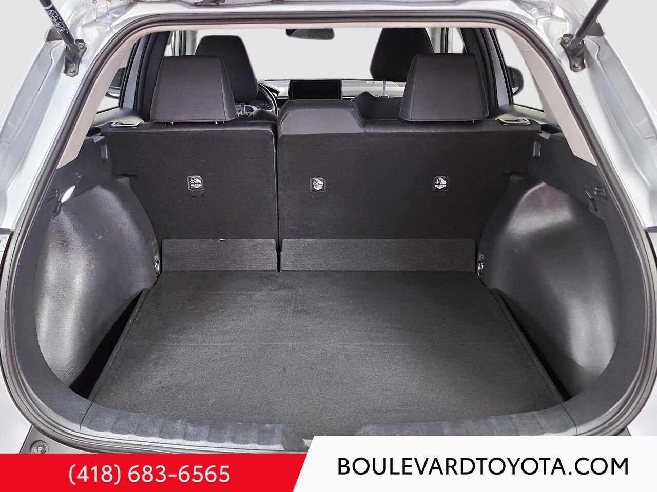 2023 Toyota Corolla Cross 100755A-94 | LE, AWD Silver Québec - photo #19
