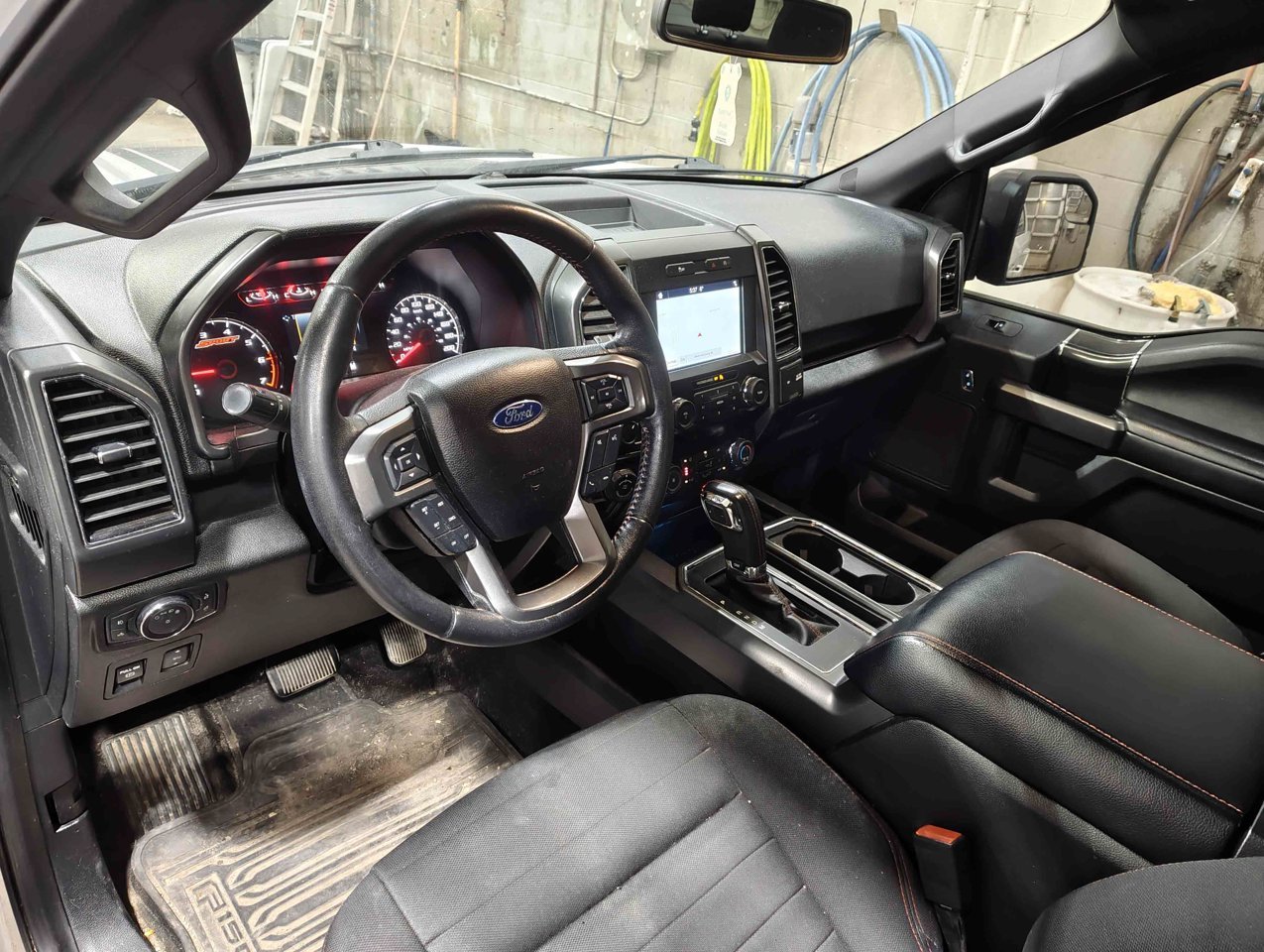 2019 Ford F-150 XLT 4WD SuperCrew 5.5' Box White Sherwood Park - photo #7