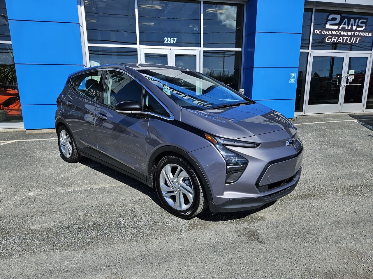 Chevrolet Bolt EV 1LT familiale 5 portes 2022 Gris Thetford Mines - photo #1