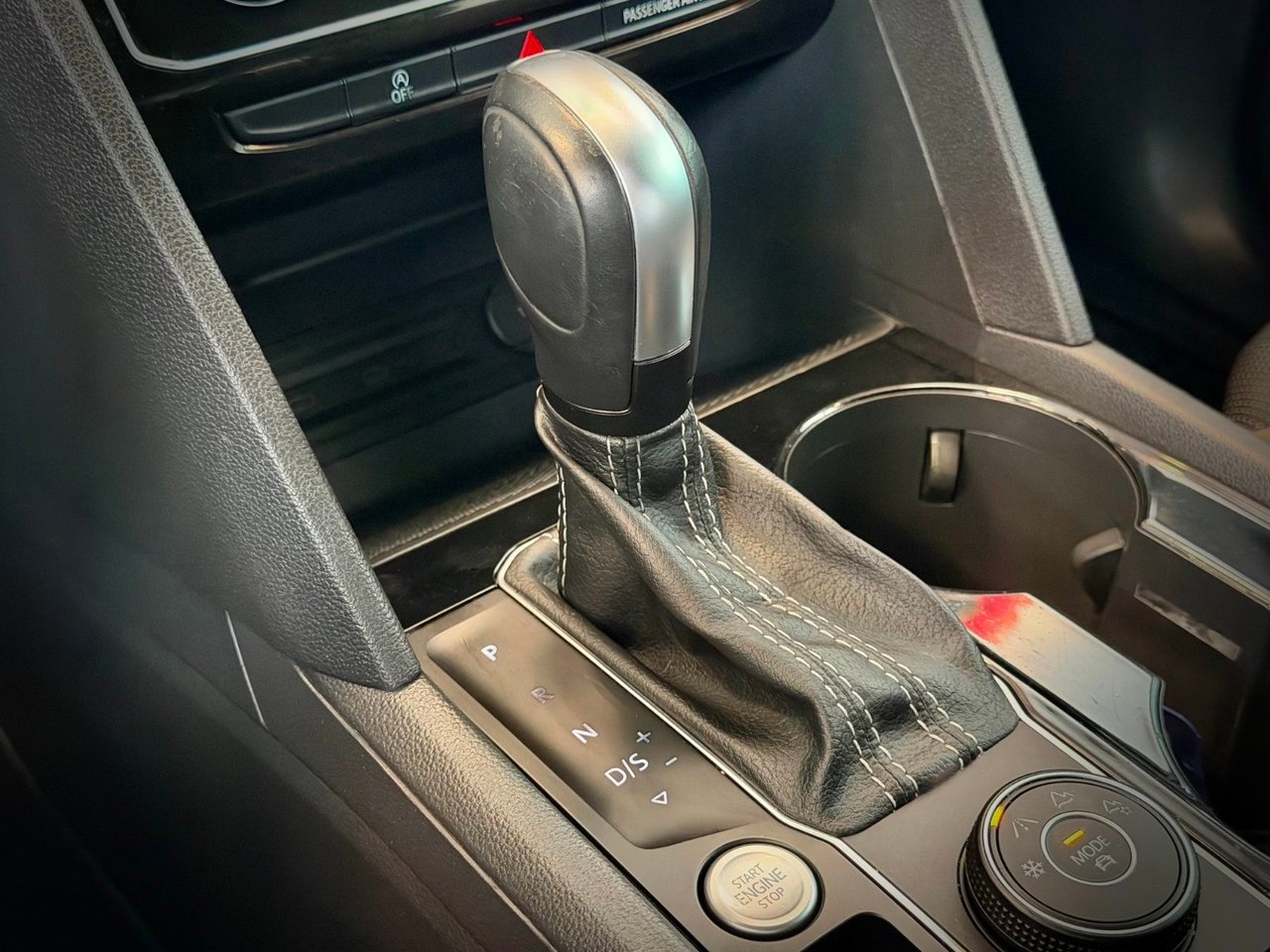 2021 Volkswagen Atlas Cross Sport Red Notre-Dame-des-Prairies - photo #31