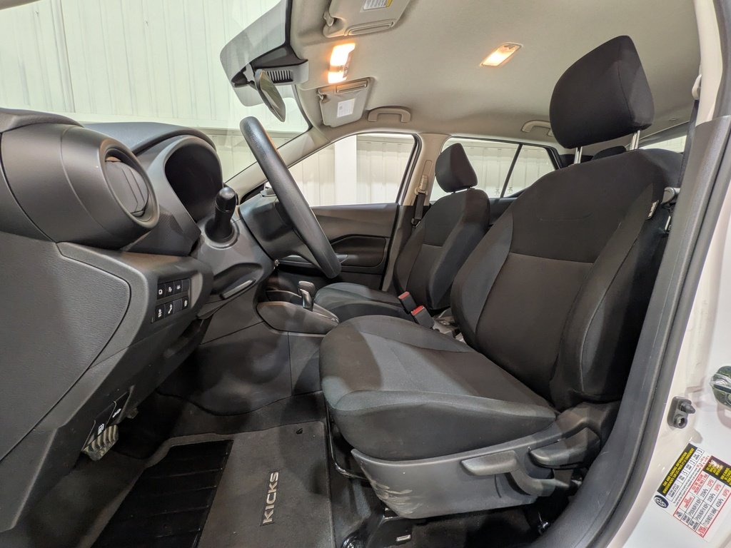 Nissan Kicks S FWD 2024 Blanc Val-David - photo #1