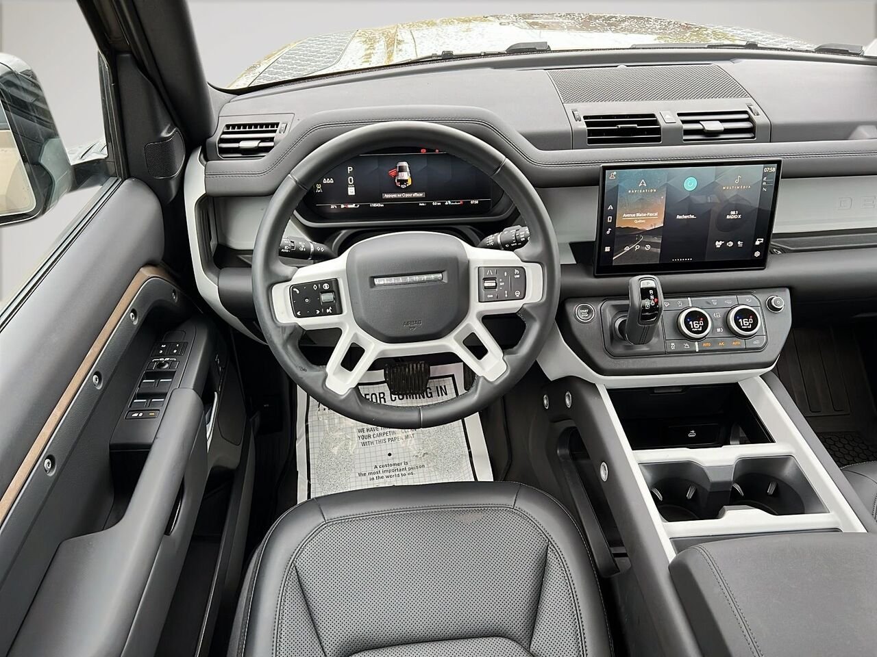 Land Rover Defender 110S 2025 Beige Québec - photo #13