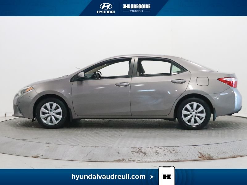 Toyota Corolla 2015 Beige Laval - photo #5
