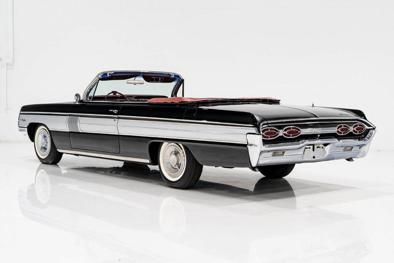 Oldsmobile Starfire Factory A/C. Single repaint and extensive ownership history **PRICE IN USD** 1962 Noir Montréal - photo #58