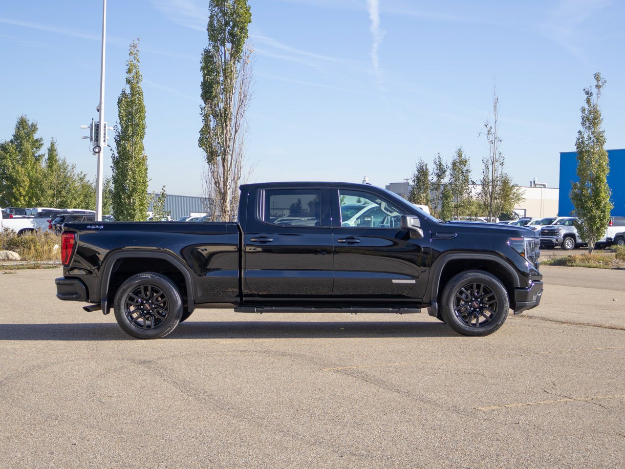 2024 GMC Sierra 1500 4WD Crew Cab 147 Elevation Black Sherwood Park - photo #13