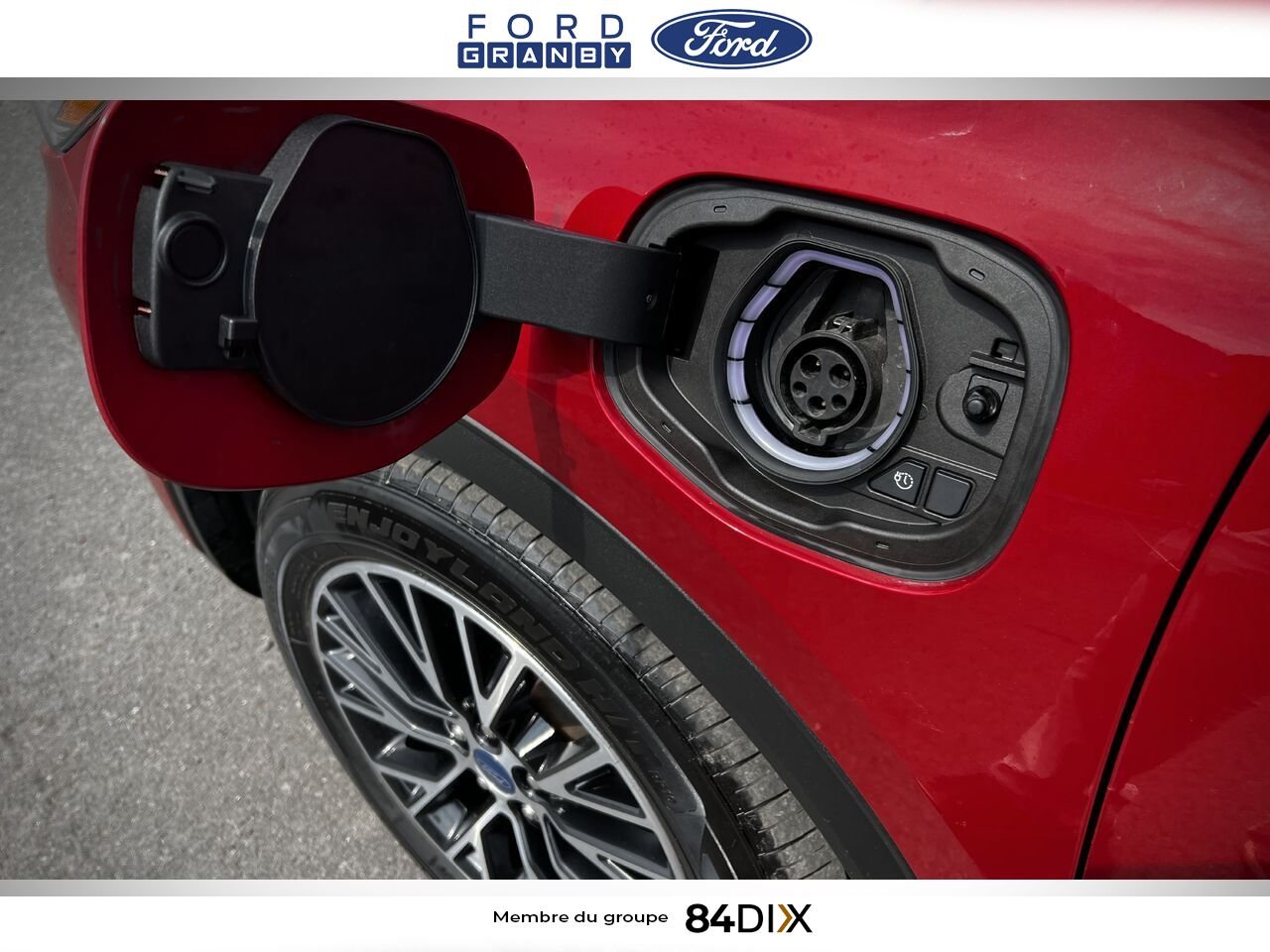 2021 Ford Escape Red Granby - photo #9