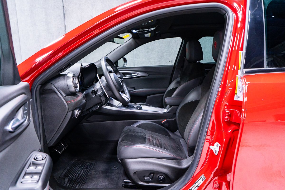 2024 Alfa Romeo Tonale VELOCE PHEV TOIT OUVRANT ACTIVE ASSIST Red Montreal - photo #15