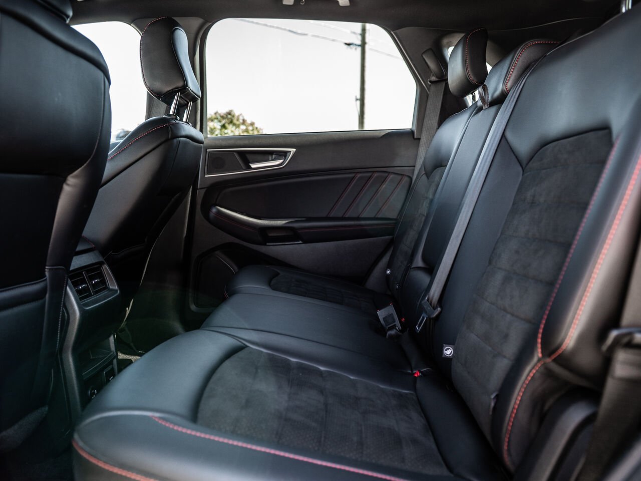 2022 Ford Edge Black Sainte-Julienne - photo #30