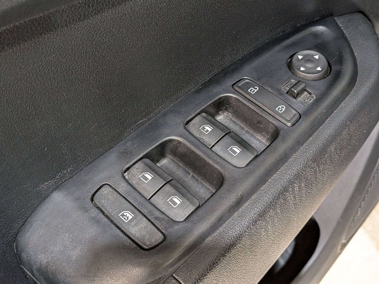 2023 Hyundai Venue Essential IVT Black Val-David - photo #33
