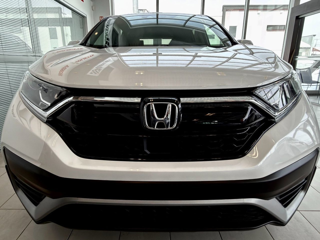 2021 Honda CR-V White Notre-Dame-des-Prairies - photo #4