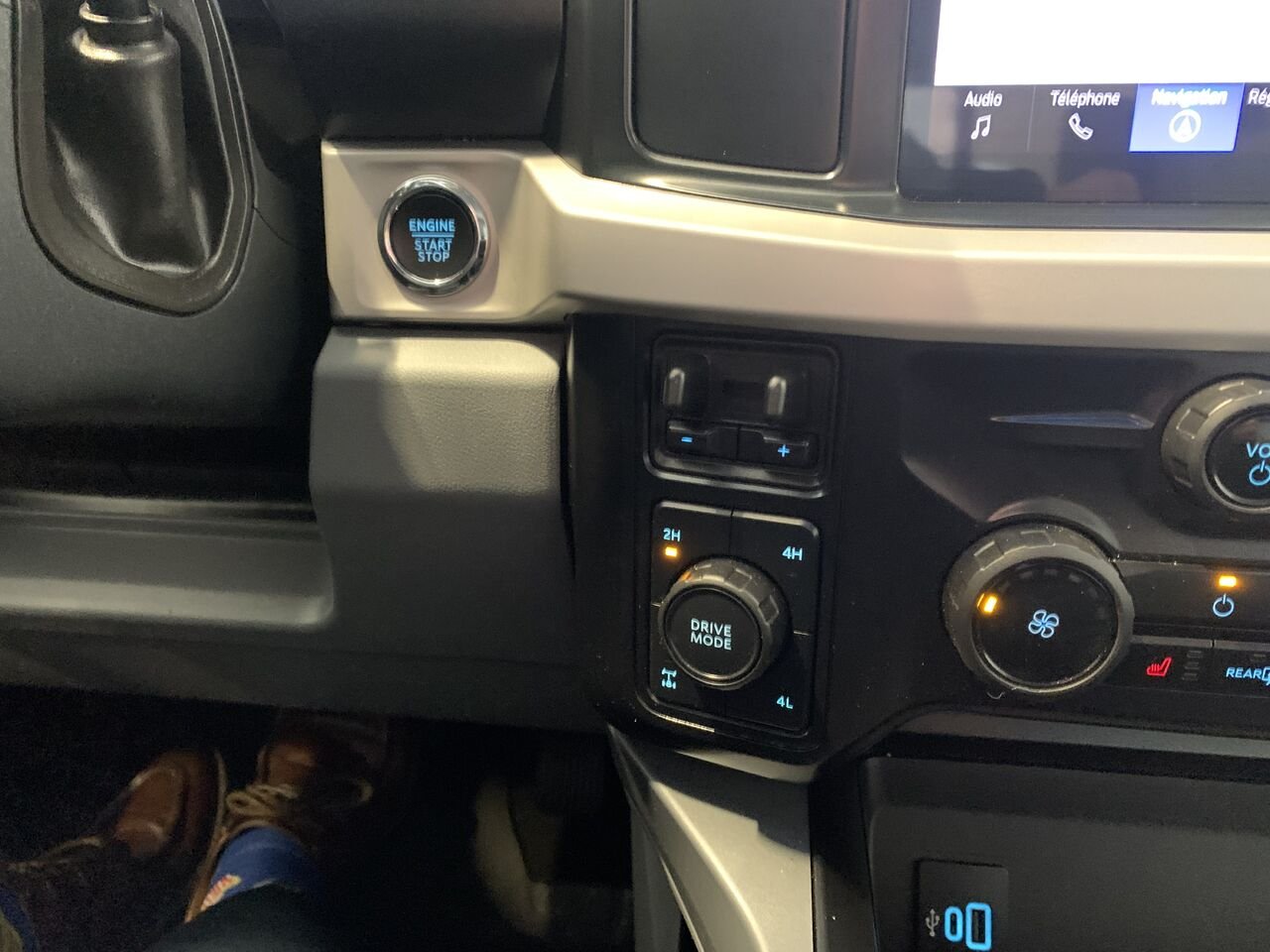 2026 Ford Super Duty F-250 SRW XLT cabine 6 places 4RM caisse de 6,75 pi Grey Châteauguay - photo #39