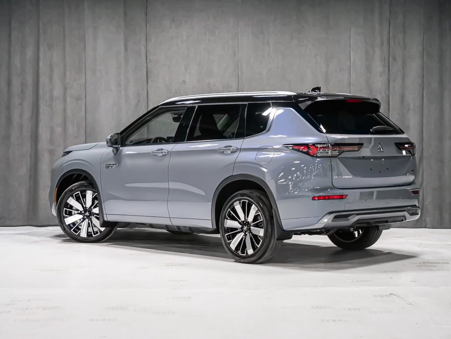 Mitsubishi Outlander PHEV GT 2026 Fini Gris pierre de lune de qualité supérieure