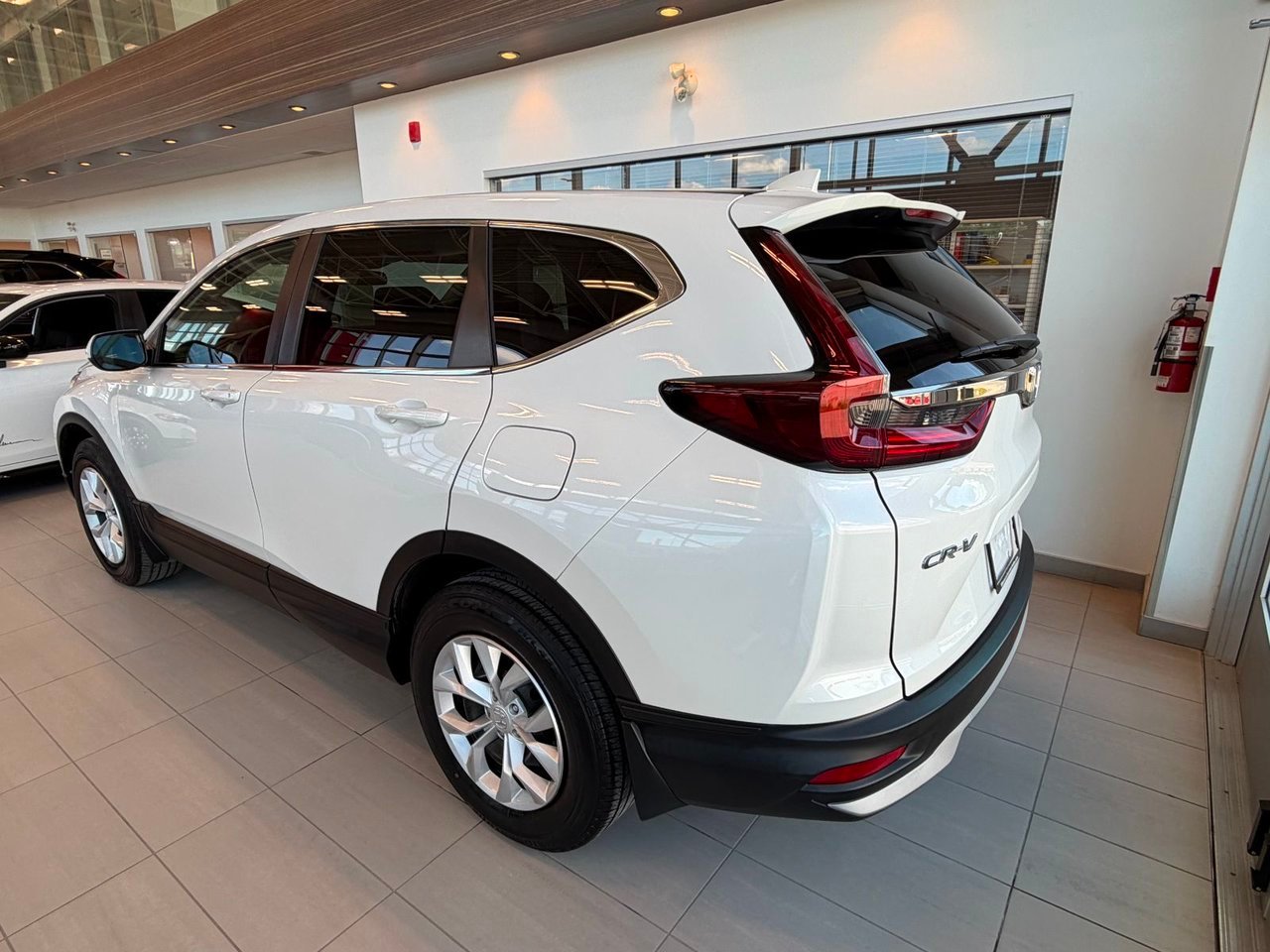 2021 Honda CR-V White Notre-Dame-des-Prairies - photo #3