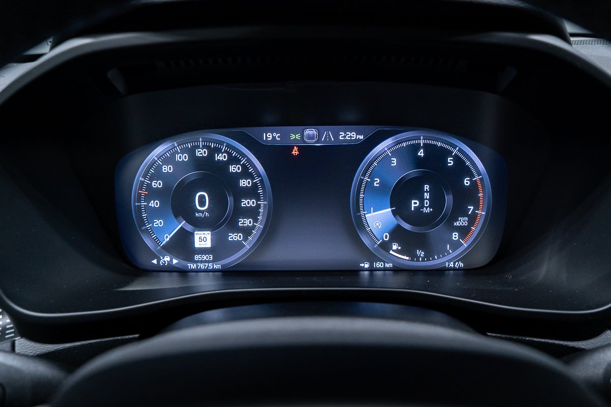 Volvo XC40 T5 R-DESIGN CLIMAT ADVANCED HARMAN KARDON 2022 Argent Montréal - photo #20