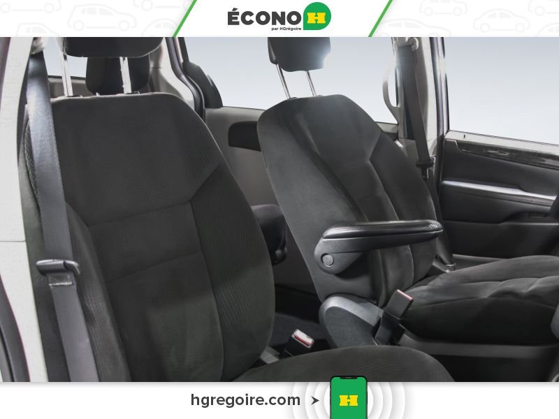 2015 Dodge GR Caravan White Blainville - photo #21